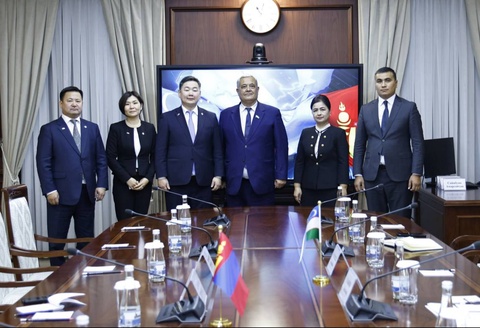 Вохӯрӣ бо аъзои гурӯҳи дӯстии байнипарлумонии “Муғулистон – Ӯзбекистон”