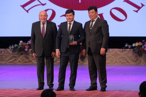 Өзбек мүсіншісі халықаралық сыйлыққа ие болды