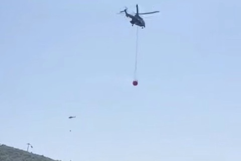 Boʻstonliqda yongʻinni bartaraf etishda qurolli kuchlarning 2 dona vertolyoti ham ishtirok etmoqda