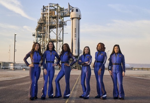 Blue Origin компаниясининг New Shepard суборбитал кемаси олти нафар аёлни коинотга олиб чиқди