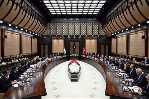 Oʻzbekiston va Turkiya Prezidentlari keng qamrovli strategik sheriklikni yanada rivojlantirishning ustuvor yoʻnalishlarini belgilab oldilar