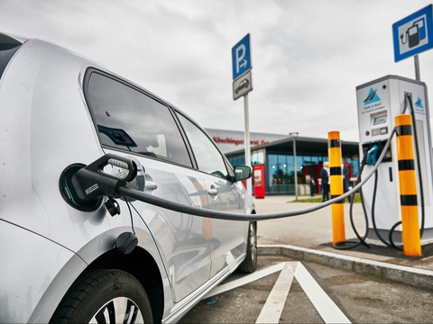 Тошкентдаги ЭҚШлар рейди: 100 дан ортиқ электр қувватлантириш шохобчалари фаолияти тўхтатилди