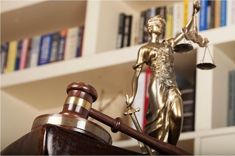 Жаңа дәўир судьяларын таярлаў: избе-излик, логика ҳәм алдынғы тенденциялар