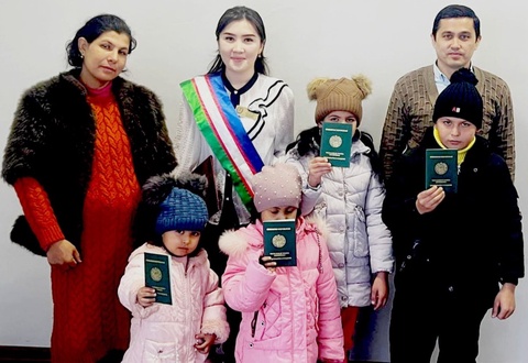 To'rt nafar bolaga “metrika”lar berildi