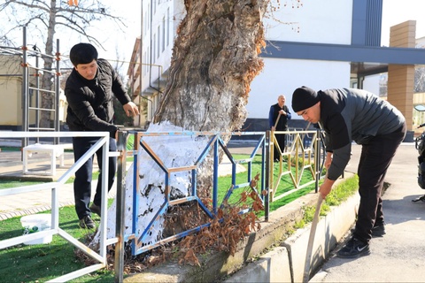 “Юрт ободлиги, аввало, маҳалладан бошланади!” шиори остида умумхалқ хайрия ҳашари бошланди