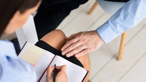 Дар мактабҳои олӣ ба мубориза бо таъқиб шурӯъ мекунанд