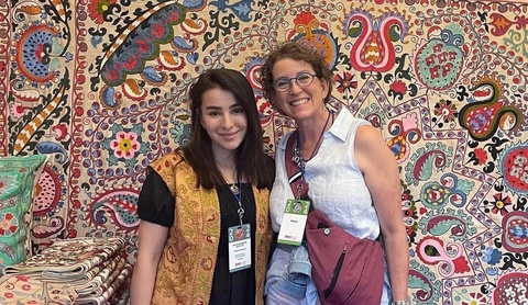 Заключено важное соглашение о выводе нуратинской вышивки на международный рынок