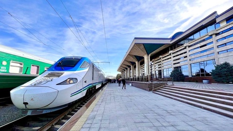 Ташкент пен Самарқант арасында қосымша «Афросиоб» пойызы жолға қойылды