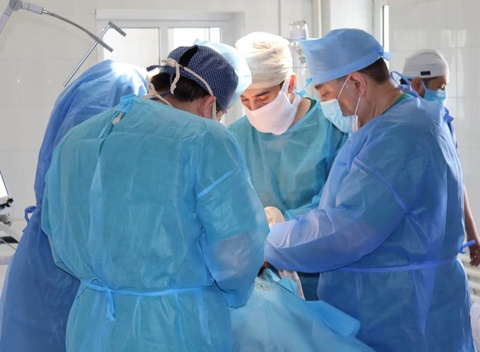 Қашқадарёда аёл ўзининг бемор синглисига донорлик қилди