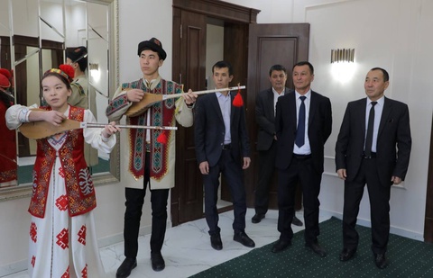 Жаслар бирлессе, оларды жеңе алатуғын күш жоқ