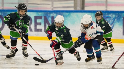 Стартует чемпионат по хоккею среди детских команд