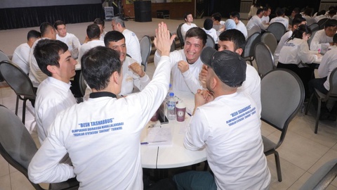 Mahallalardagi yoshlar oʻrtasida “Zakovat” turnirining respublika bosqichi yakuniga yetdi