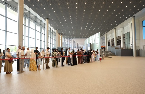 Тошкент халқаро аэропортида кутиб олувчилар энди терминал ичига кириш мумкин