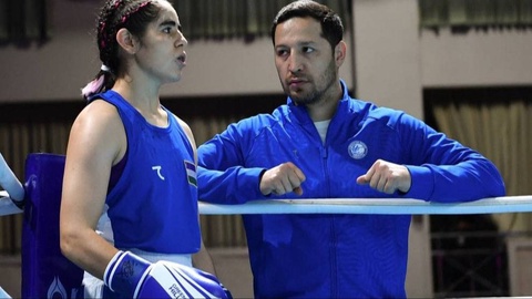 Азиза Зокирова победила индианку Ловлину Боргохаин и вышла в финал чемпионата Азии по боксу