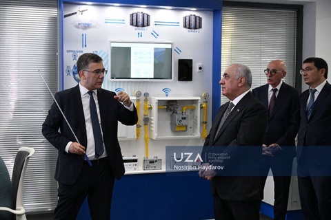 Әзербайжан ҳүкиметиниң басшысы пайтахтымыздағы Технопарк жумысы менен танысты