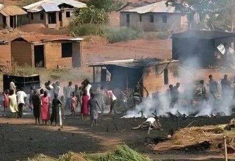 Nigeriya shimolidagi qishloqda jangarilar 30 nafardan ortiq odamni o'ldirdi