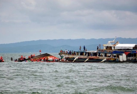 OAV: Filippinda paromning cho'kib ketishi oqibatida halok bo'lganlar soni 15 nafarga yetdi