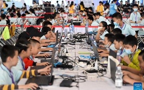 ИИ проверяет домашние задания в Китае