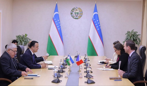 Франция раўажланыў агентлиги Өзбекстан менен бирге ислесиўди кеңейтиў нийетинде