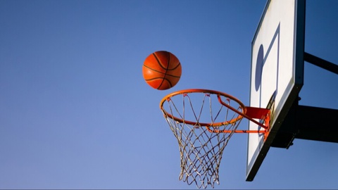 Баландликдан тўпни баскетбол саватчасига тушириш бўйича рекорд ўрнатилди