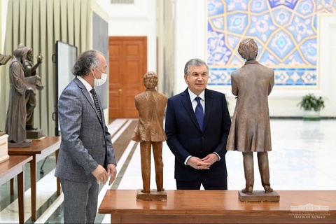 President gets acquainted with cultural projects