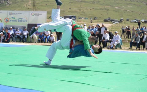 “Boysun bahori” xalqaro festivali doirasida sport musobaqalari oʻtkazildi