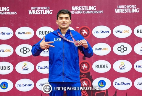Улугбек Рашидов стал двукратным чемпионом Азии среди молодежи