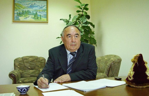 Нур шашқан қуяш ямаса Еркин Ваҳидовтың жақсылыққа умтылыўшы өмир ҳикмети