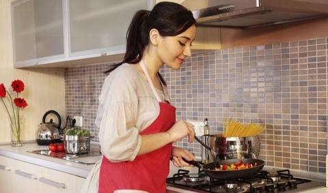 Uy bekasi ham ish stajiga ega boʻlishi mumkinmi?