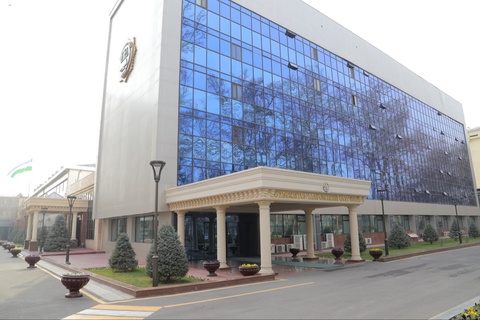 Oliy sudi barcha interaktiv xizmatlari faoliyati vaqtincha toʻxtadi