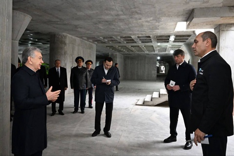 Президентимиз Қурилиш ва уй-жой коммунал хўжалиги вазирлигининг янги биносини бориб кўрди