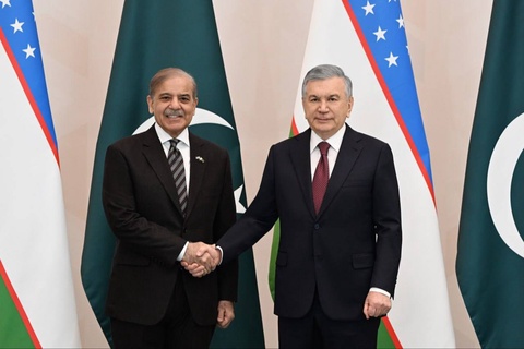 Покистон Бош вазирини тантанали кутиб олиш маросими бўлди