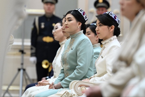 Хотин-қизлар ўз уйида тадбиркорлик қилиши учун «Даромадли аёл» дастури бошланади