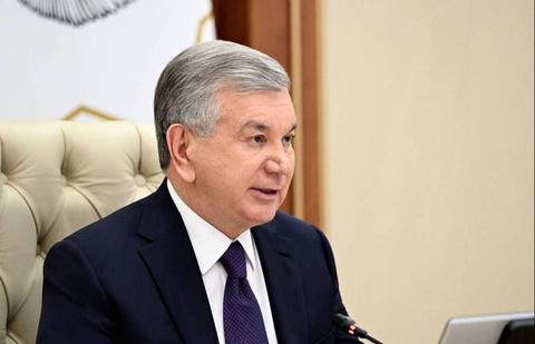 Электрон коммерцияны раўажландырыў ҳәм бонд қоймаханаларының жумысын жетилистириў бойынша усыныслар көрип шығылды