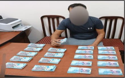 Навоийда жиноий гуруҳ 200 минг сўмлик купюрадаги 400 млн сўм пулларни 160 млн сўмга алмаштирмоқчи бўлди