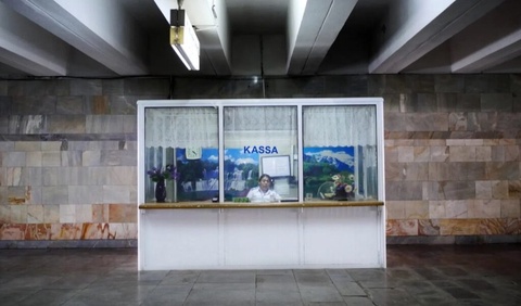 Ташкент метросында касса операторы лаўазымлары басқышпа-басқыш сапластырылады