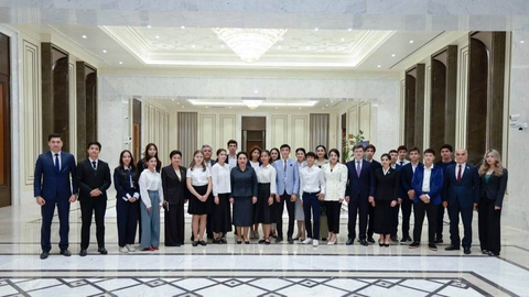 Senatda “Xotira poyezdi” madaniy-maʼrifiy tadbiri ishtirokchi yoshlari bilan uchrashuv boʻlib oʻtdi