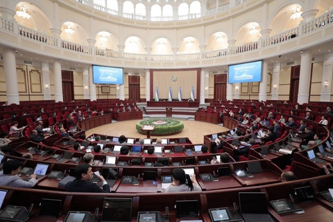 Иш вақтидан ташқари ишларга ҳақ тўлаш тартиби белгиланмоқда