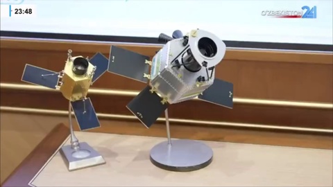 Президентга биринчи миллий сунъий йўлдош макетлари тақдим этилди