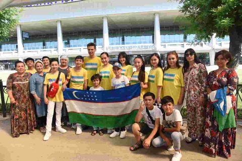“Zamin” folklor ansambli a'zolari Ispaniyada