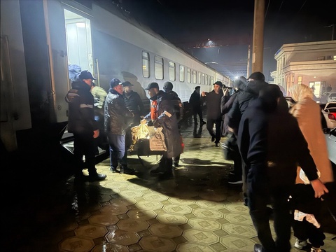 Қамчиқ довонида ҳаракат вақтинча тўхтатилгач, қўшимча поездлар йўлга қўйилди