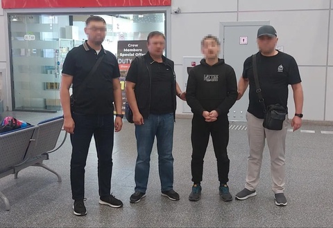 Фирибгарликда айбланиб, Молдовада қўлга олинган шахс Ўзбекистонга экстрадиция қилинди