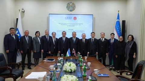 Раиси КМИ Ӯзбекистон бо Президенти Суди конститутсионии Шоҳигарии Таиланд мулоқот кард