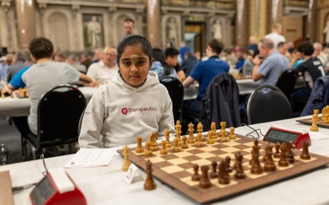 Londonlik 10 yoshli shaxmatchi jahon rekordini o'rnatdi