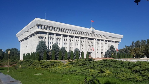 Қирғизистон парламенти Тожикистон билан чегара шартномасини ратификация қилишни маъқуллади