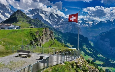 Швейцария готовит референдум о границе численности населения