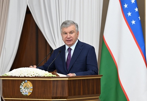 Prezident Shavkat Mirziyoyev qora metallurgiya sanoatini yangi bosqichga olib chiqish bo‘yicha ustuvor vazifalar yuzasidan yig‘ilish o‘tkazmoqda