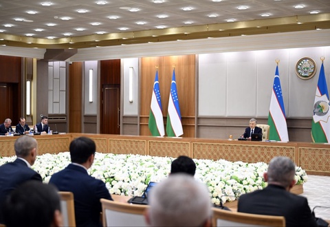 Chet el kompaniyalarini ishlab chiqarishini o‘zimizda tashkil etishga rag‘batlantirish zarurligi qayd etildi