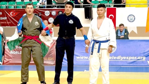 YPX xodimi qoʻl jangi boʻyicha jahon chempioni boʻldi