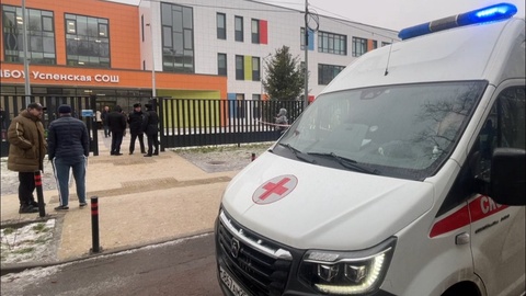 One child died after a teenager attacked people with a knife at a school near Moscow